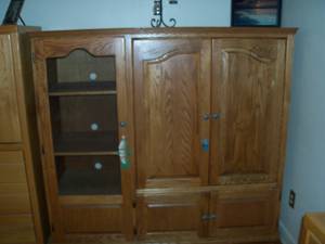 Solid Wood Oak Cabinet/ Wardrobe (SR-16 & 6th St.)