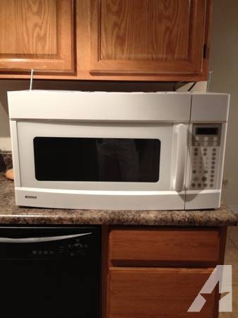 Perfect Condition under Cabinet/Over Range Kenmore Microwave!!!!!!!!!! -