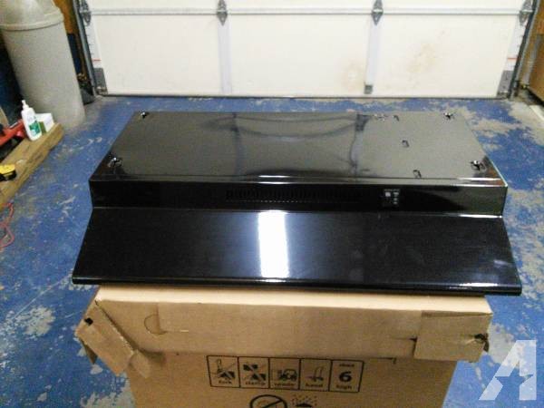 GE Under Cabinet Range Hood -