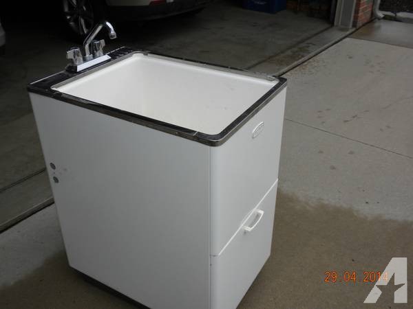 Utility Cabinet/Sink/Faucet -