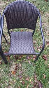Patio chairs and wash tubs (Springfield)