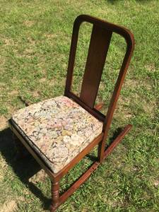 ROCKING CHAIR - WOOD - FLOWER SEAT - MID CENTURY - SEAT 18 T x 16.5 W (CROTON ON