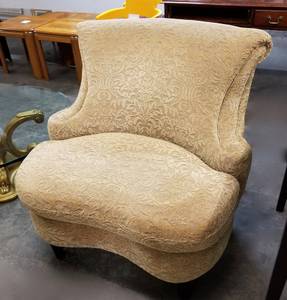 Oversized Upholstered Accent Chair w/ Floral & Leaf Pattern (Gideon's Gallery -