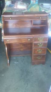 Small roll to desk (Jackson ohio)