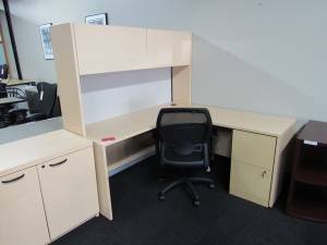Hon L-Shape Desk W/Overhead (Excel Recycled Office Furniture)