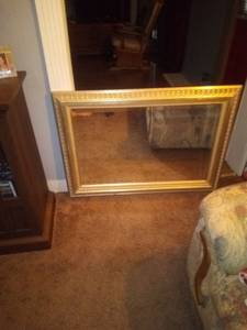Hanging wall mirror (Roswell)
