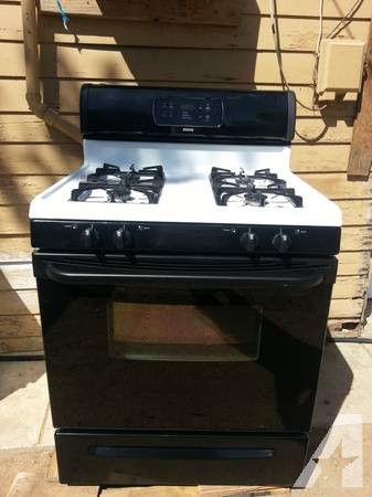 Kenmore Gas Stove With Clock -