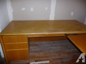 Oak Office Desk, Credenza and Bookshelf - $325 (Roswell, NM )