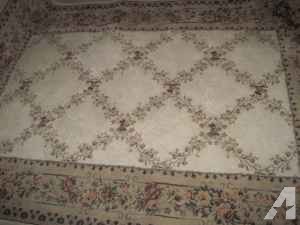 Large decorative Rug, Carpet OBO - $80 (Wolf Creek )