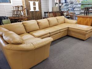 Polyurethane sectional couch