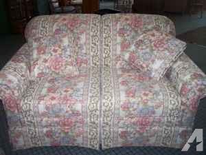 loveseat and chair - $200 (3101 lapey st rockford -[phone removed])