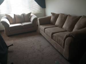 Like New Couch &Love (Wendover)
