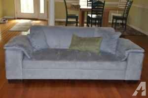 Mordern couch, love seat and matching ottoman - $600 (Fort Rucker, AL )