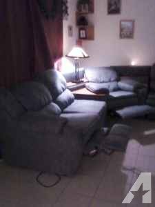 Hunter Green Sectional Sofa Bed - $450 (Silver Springs, Florida)