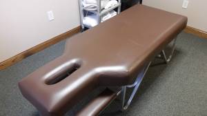 Therapy Table*Exam*Adjusting*Doctor*Medical Equipment* (Raymore)