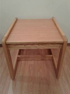 Corner/End Table with Sled Base