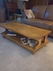 Coffee table (San Angelo)