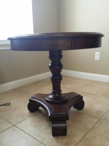 Wood Round End Table - Ashley Furniture (T496â??6)