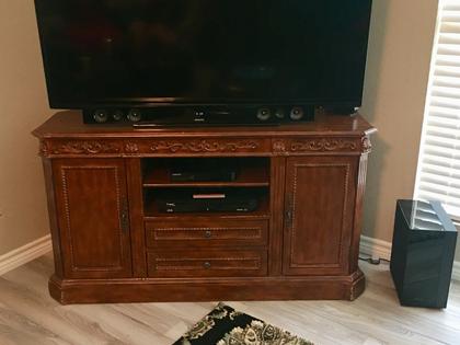 TV Stand/Console/Cabinet