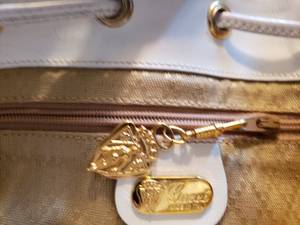 Good shape Ladies Gucci purses (Ponte vedra beach)