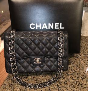 Authentic Chanel Caviar Quilted Jumbo Double Flap Black Handbag w/ Box ((Or Best