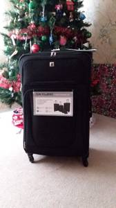 Luggage Brand new 28 inch spinner (Romulus)