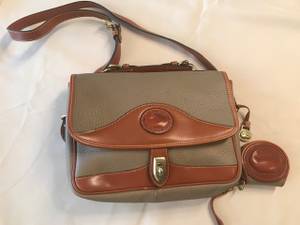 Vintage Dooney & Bourke AWL carrier shoulder bag plus coin purse (Villa Rica