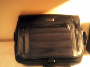 KENNETH COLE REACTION BRIEFCASE (Blue Bell)