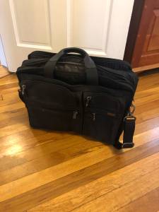 Tumi briefcase bag (West cambridge)