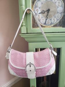 Pretty Pink Coach Soho Signature Silver Buckle Shoulder handbag (Mandarin)