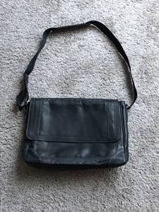 Wilson's Leather Messenger Bag