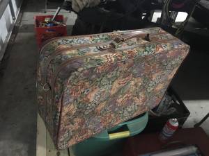 SUITCASE - Travel Bags ( 3 ) Set - as New Condition (Middle River)