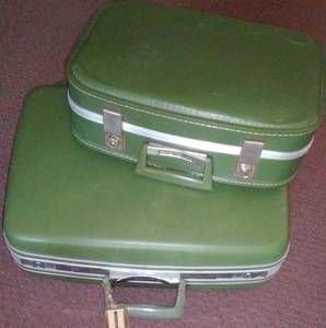 Vintage Samsonite Luggage with Original Key (Loganville)