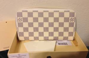 New Louis Vuitton White Wallet for women (Glendale, CA)