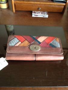 New Women's Fossil Leather Wallet (MT VERNON)