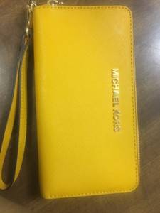 Michael Kors like new wallet (Lynchburg)