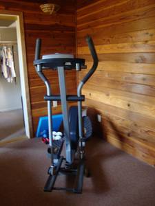 Elliptical Exerciser (PINETOP LAKES COUNTRY CLUB)