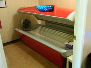 Ergoline Ambition 250 commercial tanning bed (Galesburg)