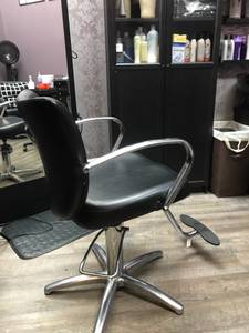 Salon chair (Laurel)