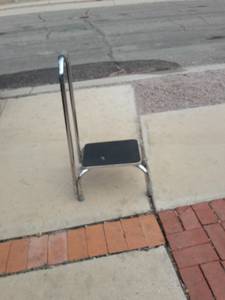 Sturdy step stool (east/central)