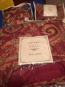 King quilt set with shams