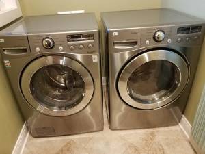 LG Front Load Washer and Dryer HE (Electric)...Excellent Condition (Jackson)