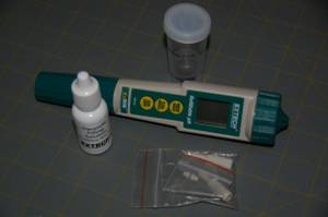 Extech PH110 Extech PH110 ExStik Waterproof pH Meter; Refillable