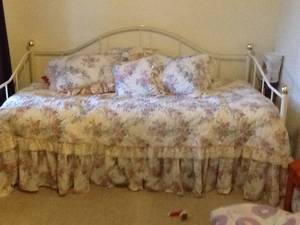 Trundle Day Bed