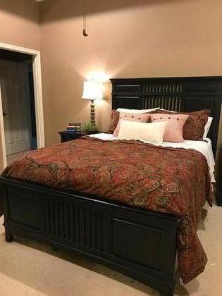 Queen Bedroom Set-wood