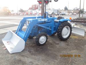 Ford New Holland Tractor (kennewick)