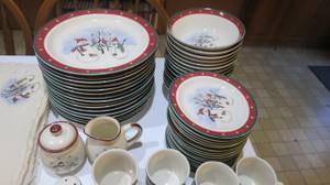 christmas dishes 16 set (brookfield)