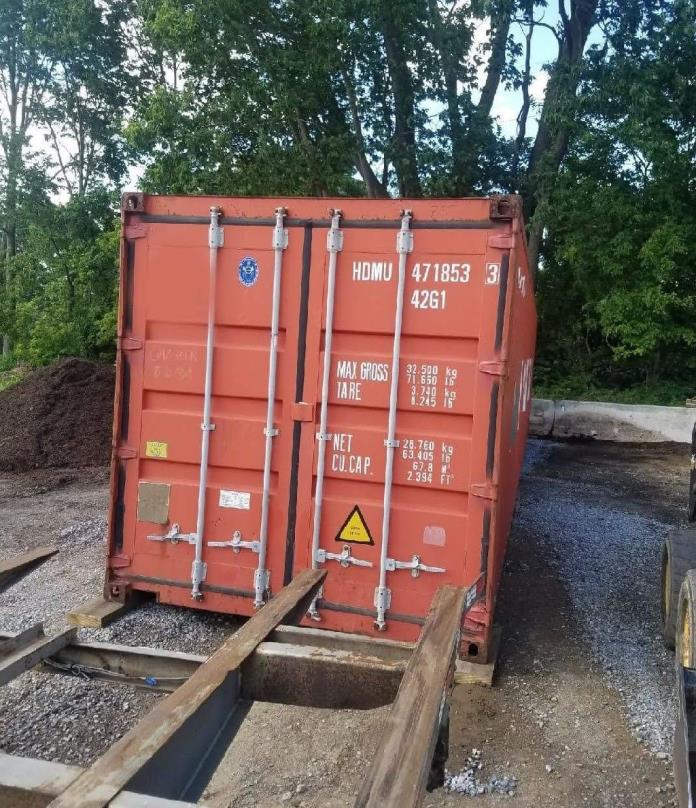 40' HC Shipping/Storage Container
