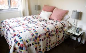 Vintage, hand-made quilt (Helena)