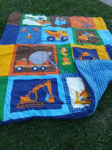 Kids quilt, matching pillow covers and coordinating sheet set (Ambler)